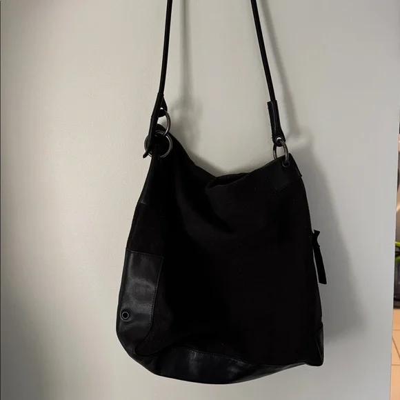 Sarah Pacini Black Canvas and Leather Shoulder Bag - Picture 2 of 4